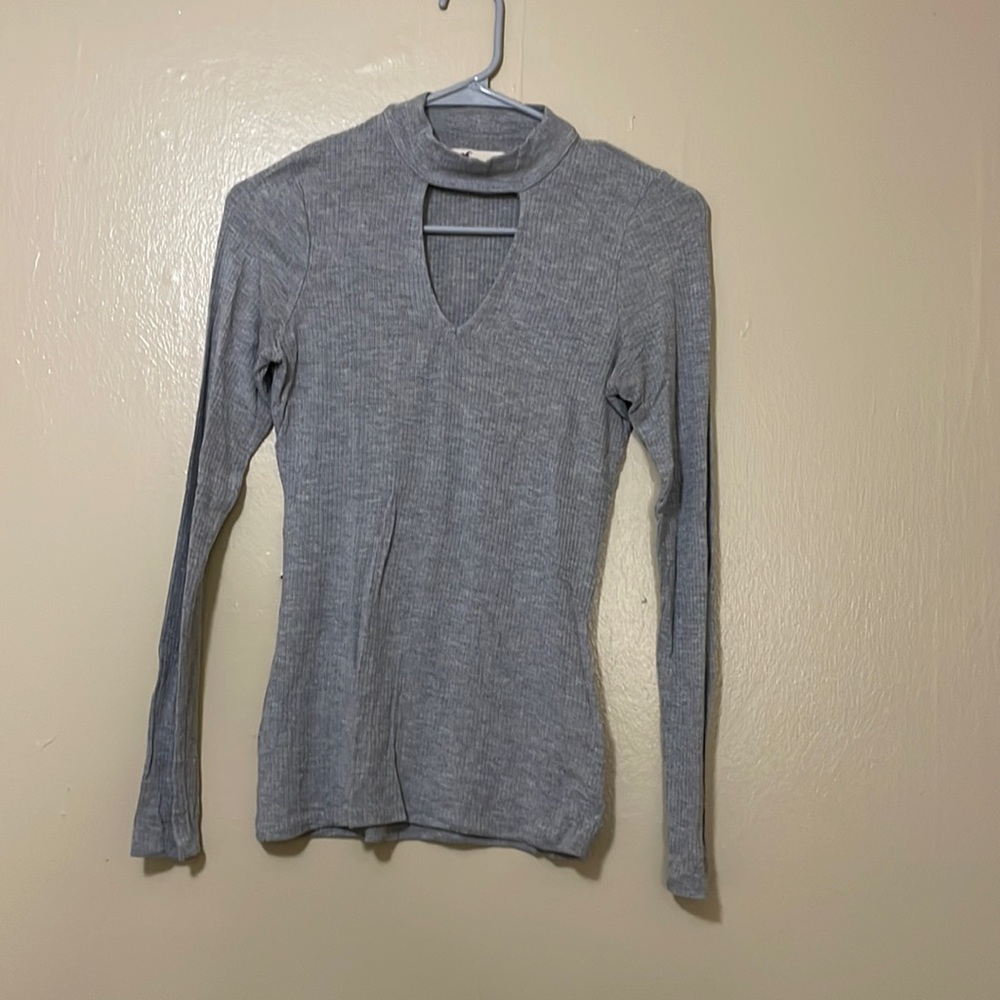 🌸 Clearance! 🌸 Hollister Gray Long Sleeve Top Size S